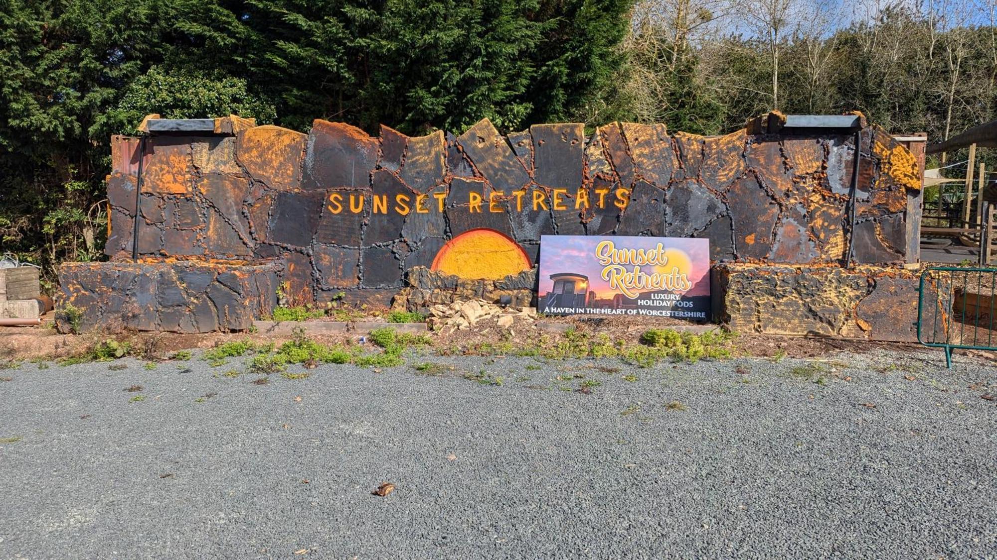 Sunset Retreats The Double Hobbit Villa Worcester Exterior photo